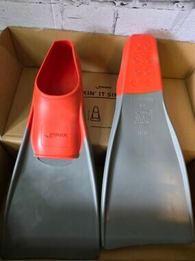 Finis Long Floating Fins Size US 7-9